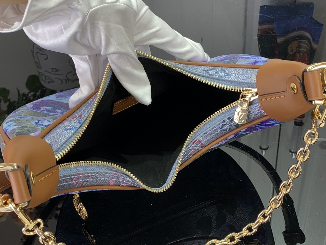 LV Shoulder bag M21183 