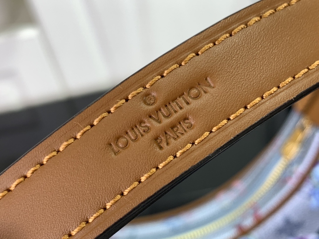 LV Shoulder bag M21183 