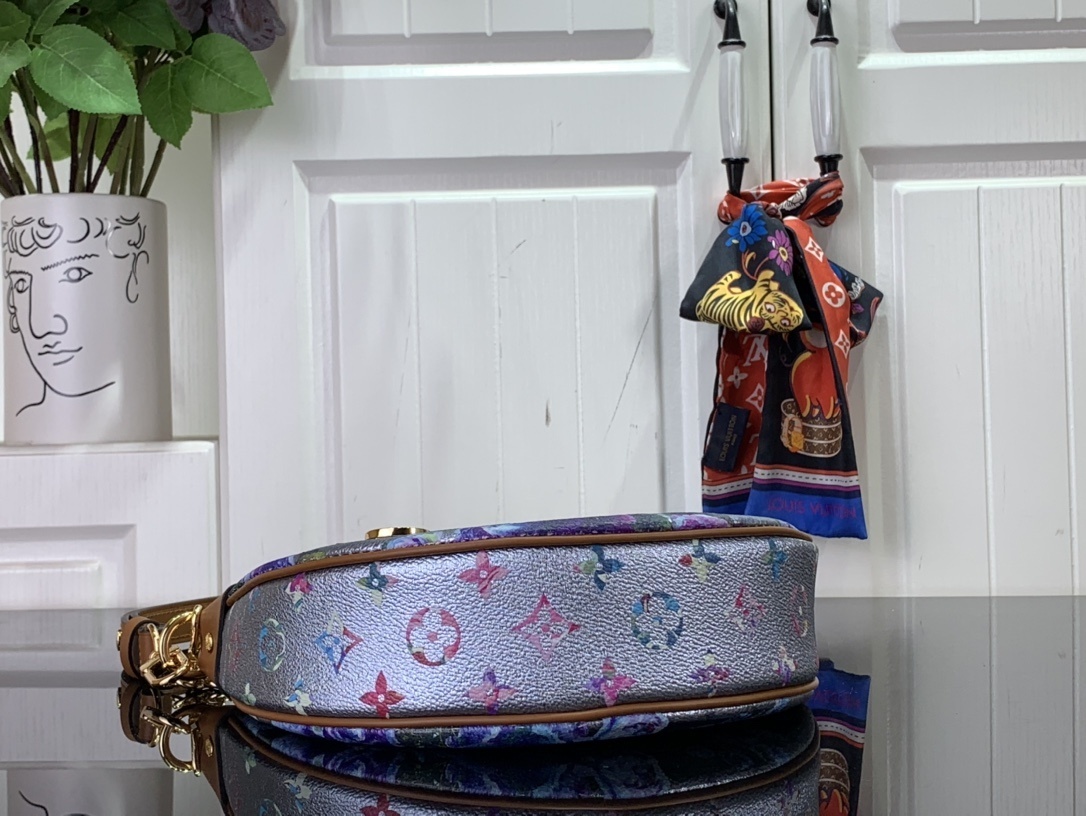 LV Shoulder bag M21183 