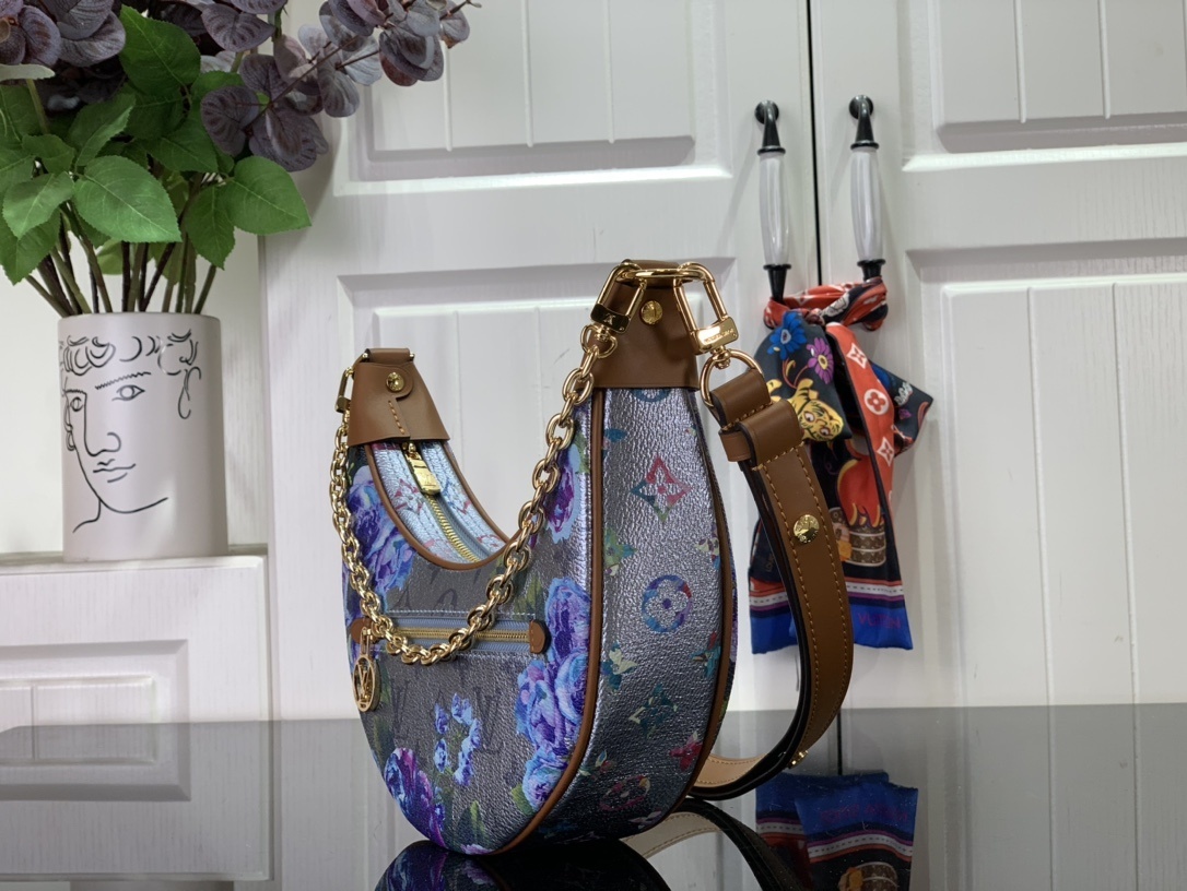 LV Shoulder bag M21183 