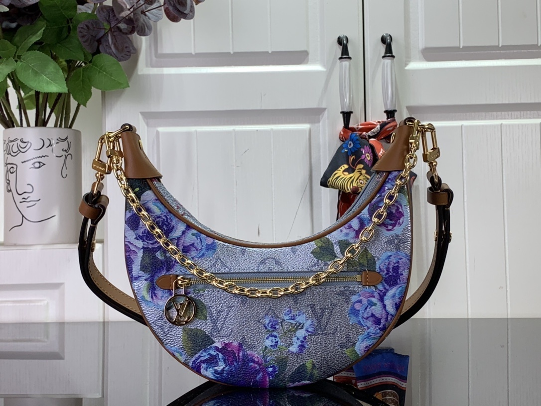 LV Shoulder bag M21183 