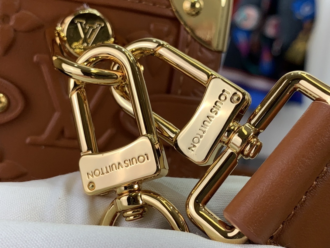 LV Shoulder bag m21741 21709 M46358