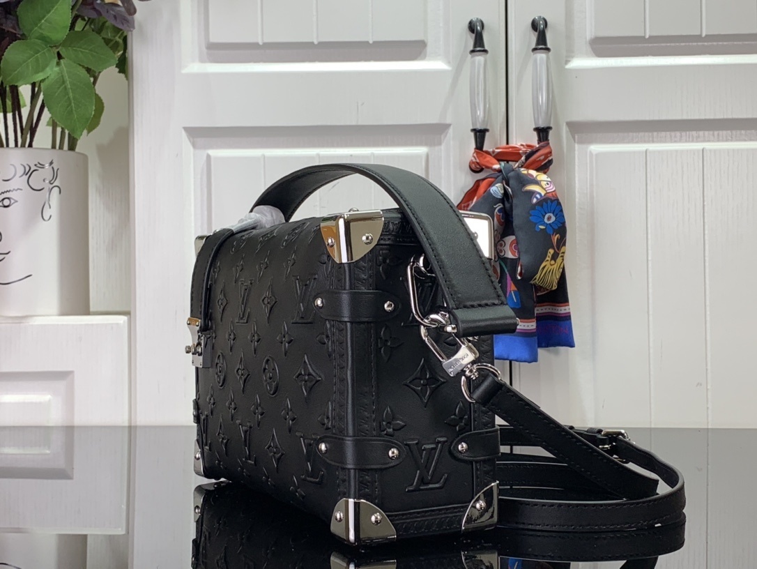 LV Shoulder bag m21741 21709 M46358