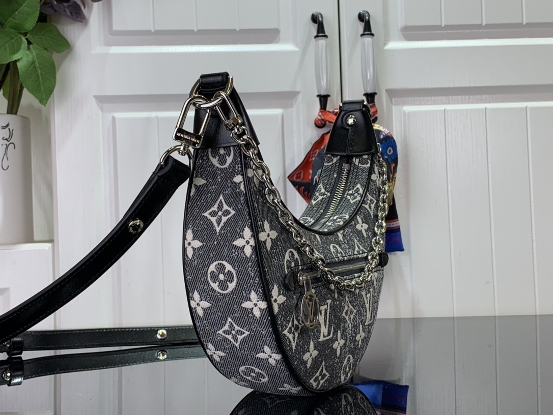 LV Shoulder bag m21752 81098 