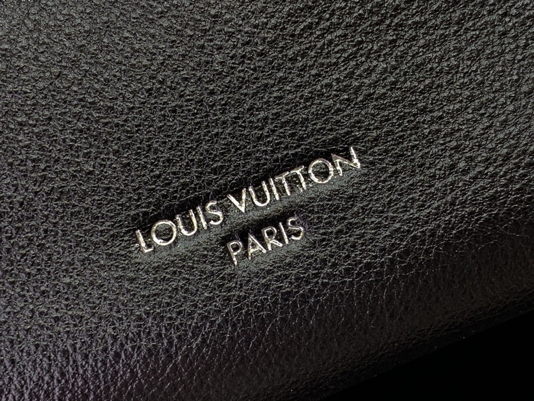 LV Shoulder bag M24861