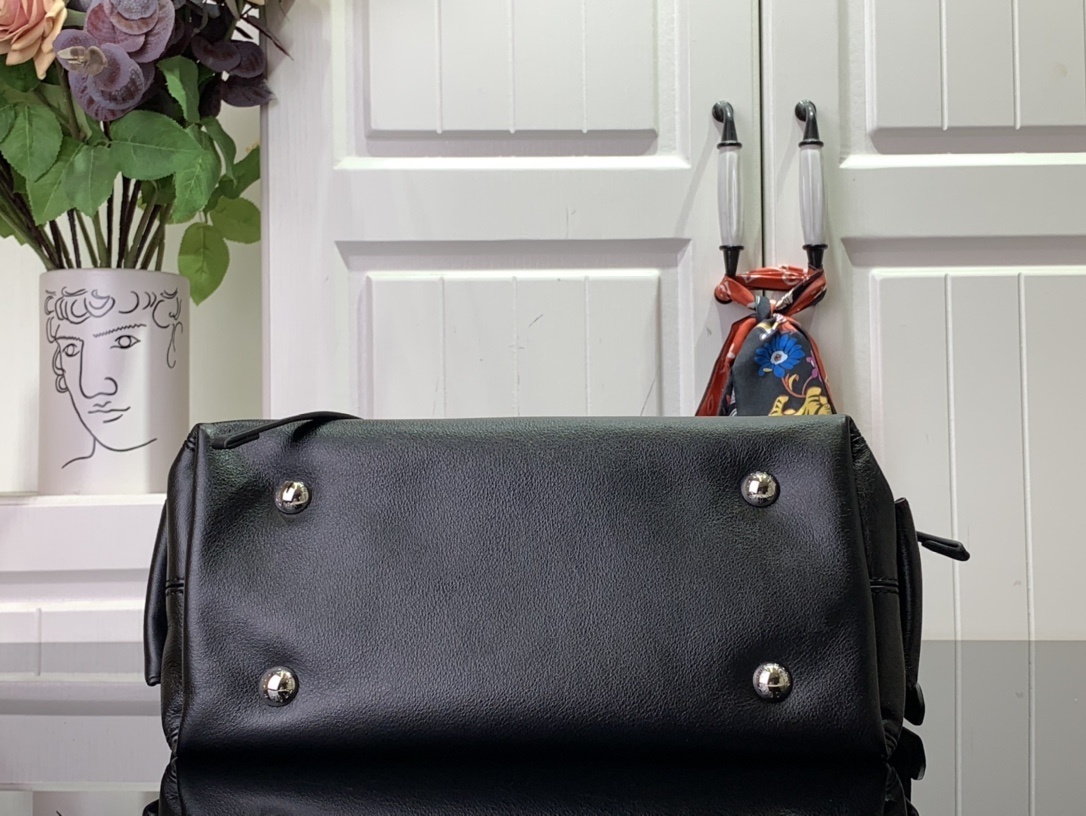 LV Shoulder bag M24861