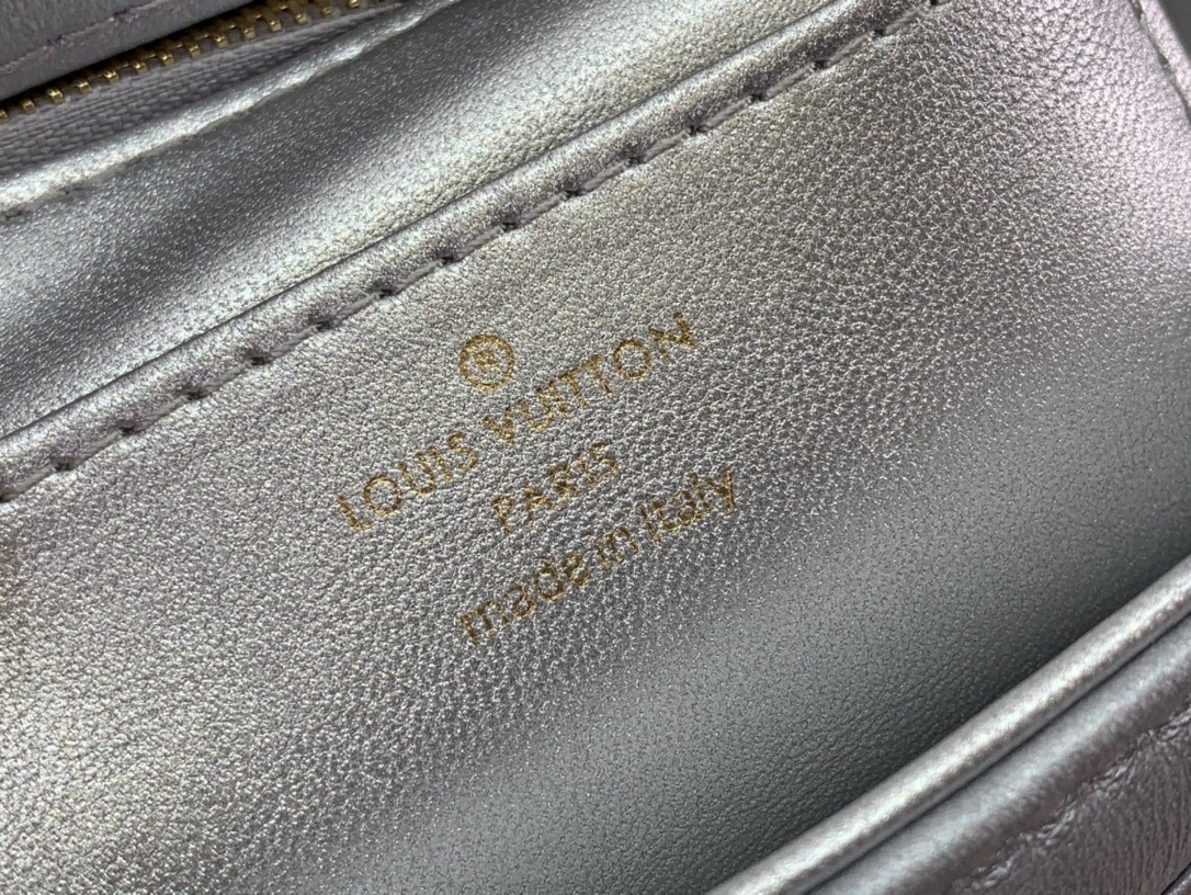 LV Shoulder bag m25107 