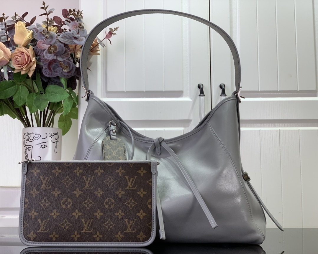 LV Shoulder bag M25143