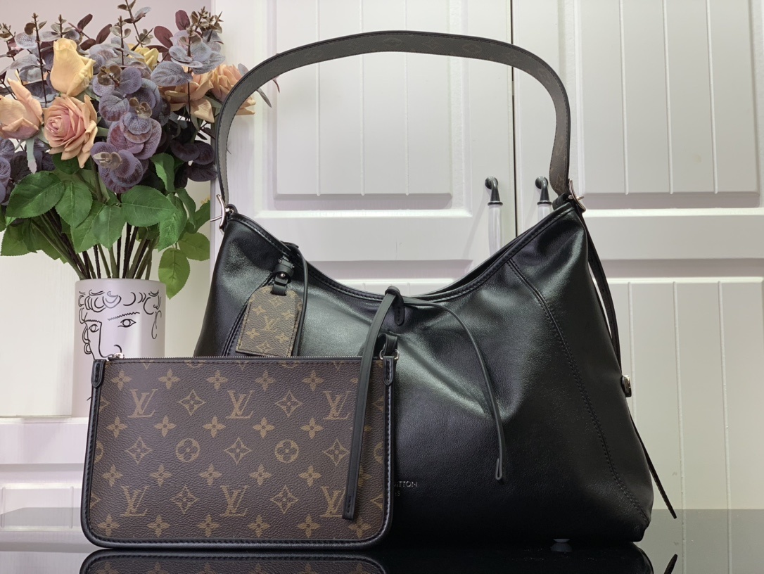LV Shoulder bag M25143