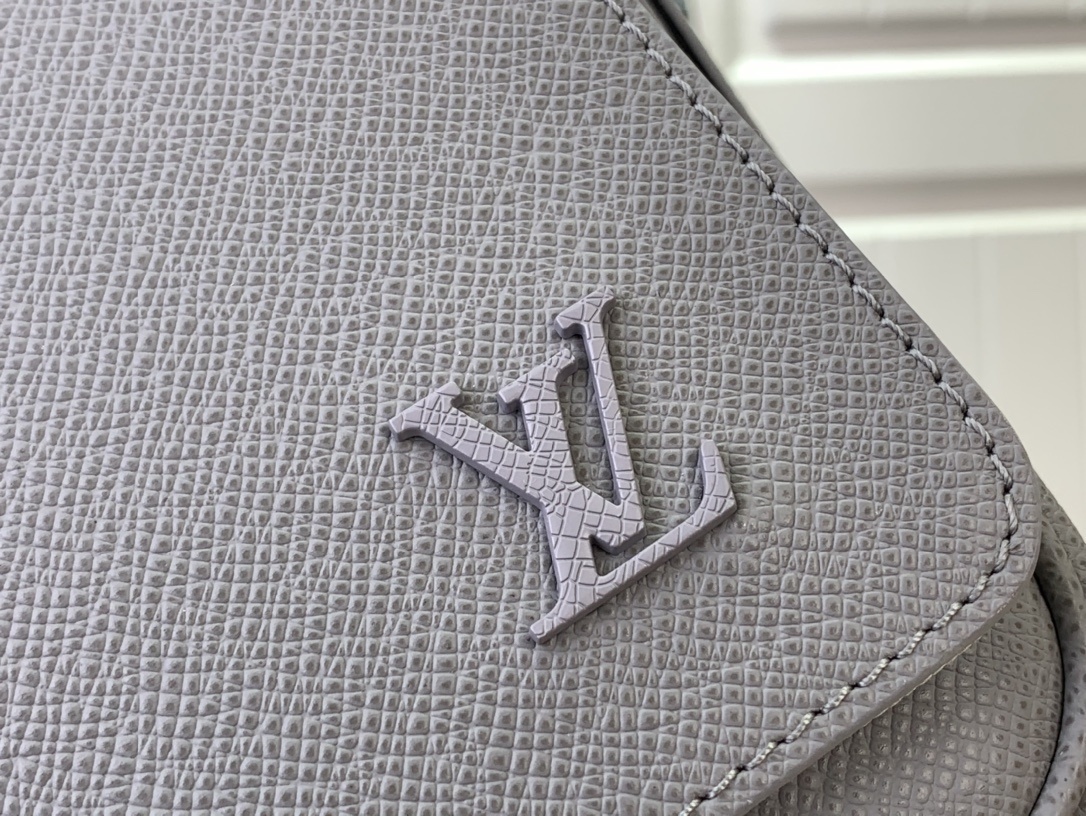 LV Shoulder bag m30850 