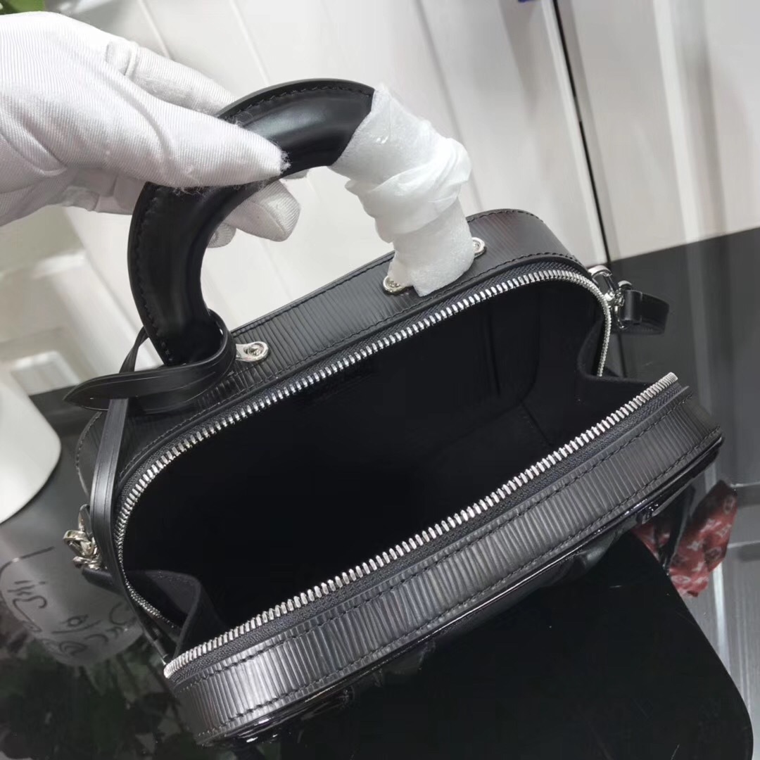 LV Shoulder bag M44582SB