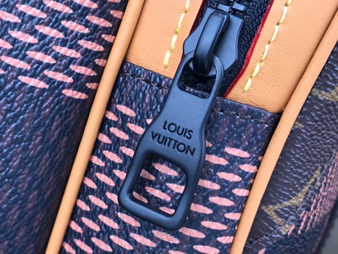 LV Shoulder bag M44757