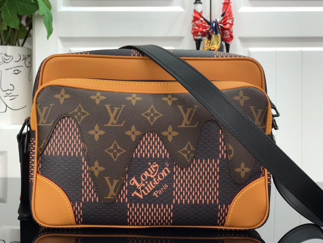 LV Shoulder bag M44757