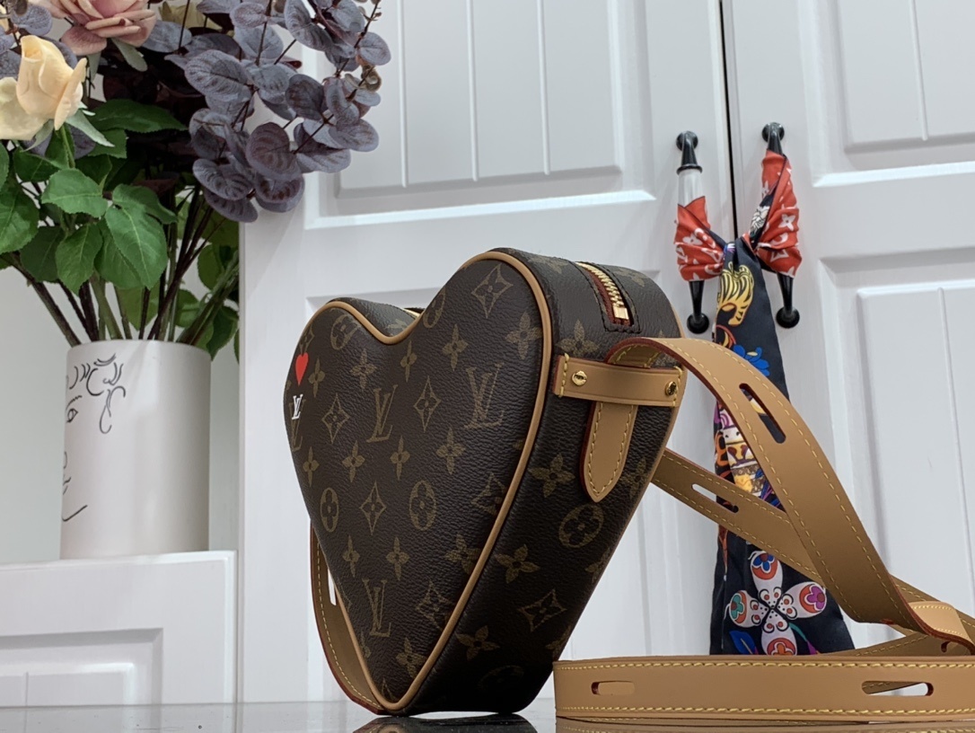 LV Shoulder bag M45149AX 