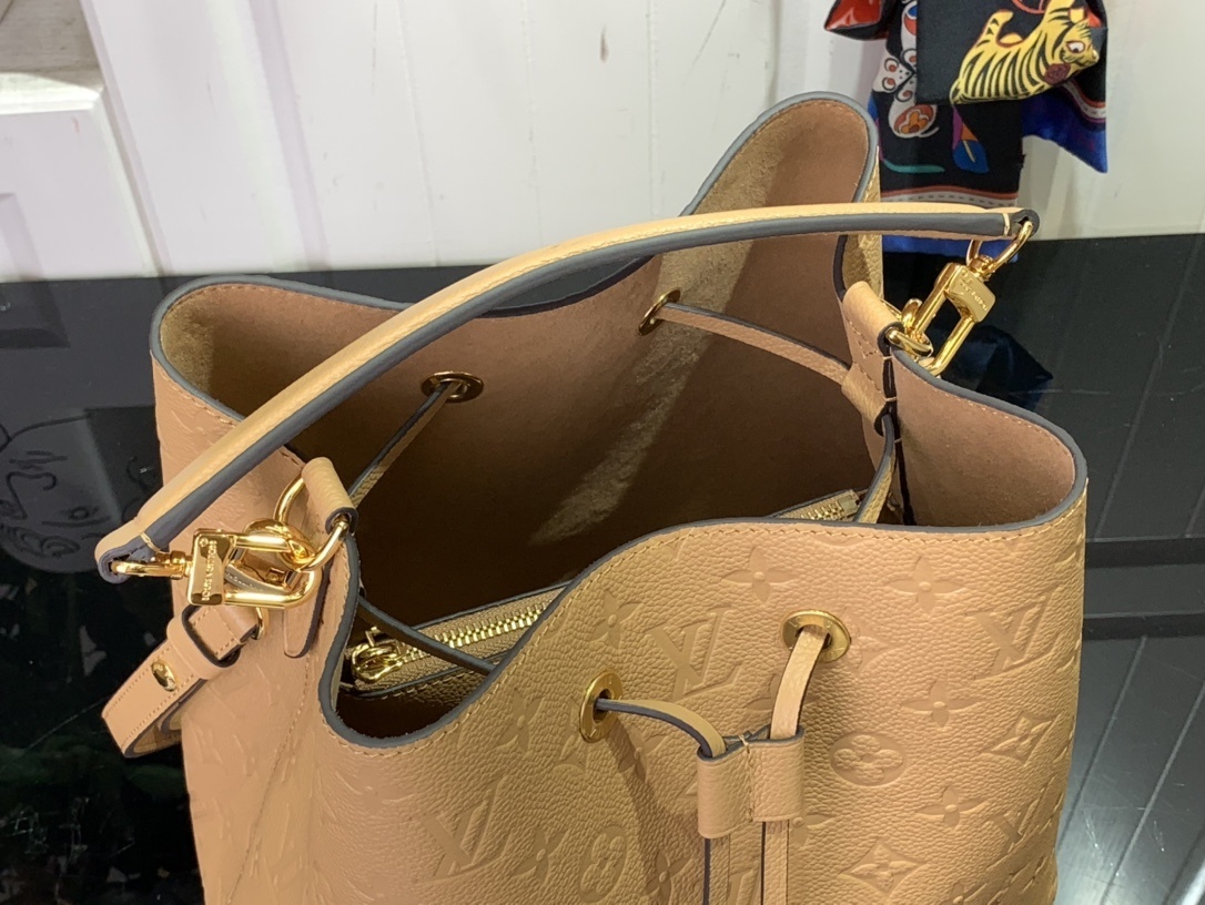 LV Shoulder bag m45256