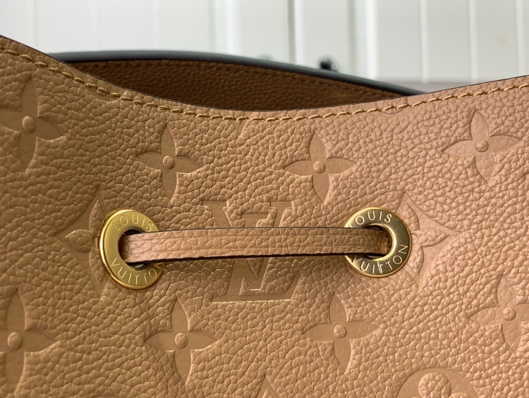 LV Shoulder bag m45256