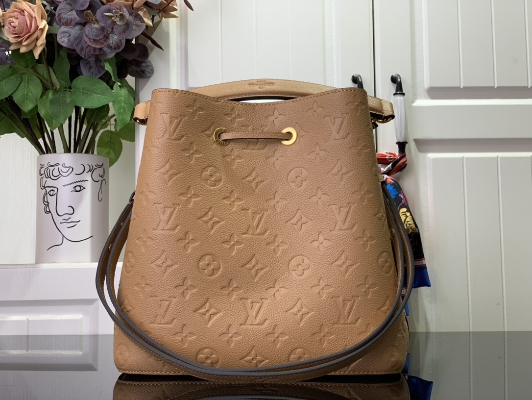 LV Shoulder bag m45256
