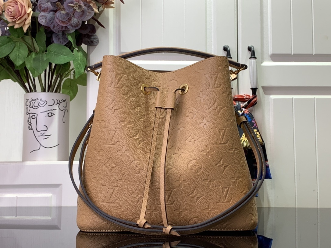 LV Shoulder bag m45256