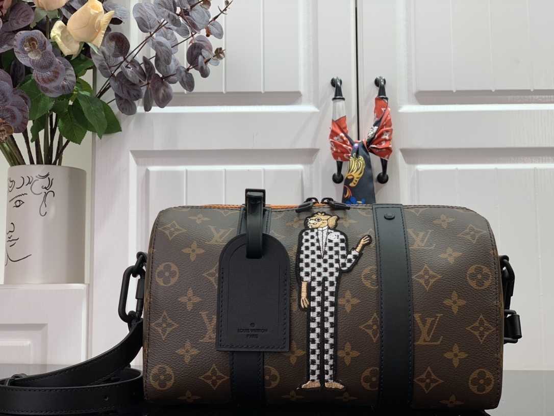 LV Shoulder bag M45652GR 