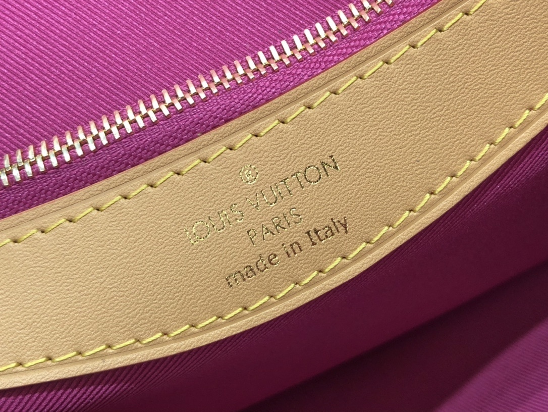 LV Shoulder bag M45985