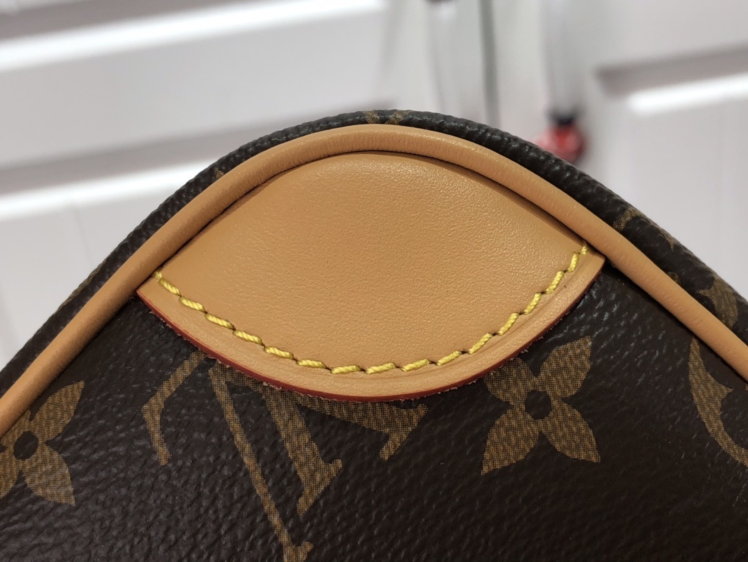 LV Shoulder bag M45985