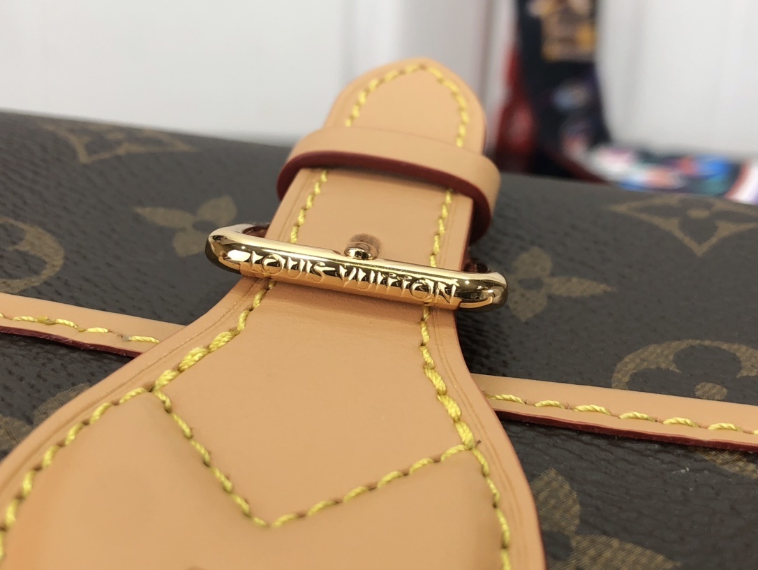 LV Shoulder bag M45985