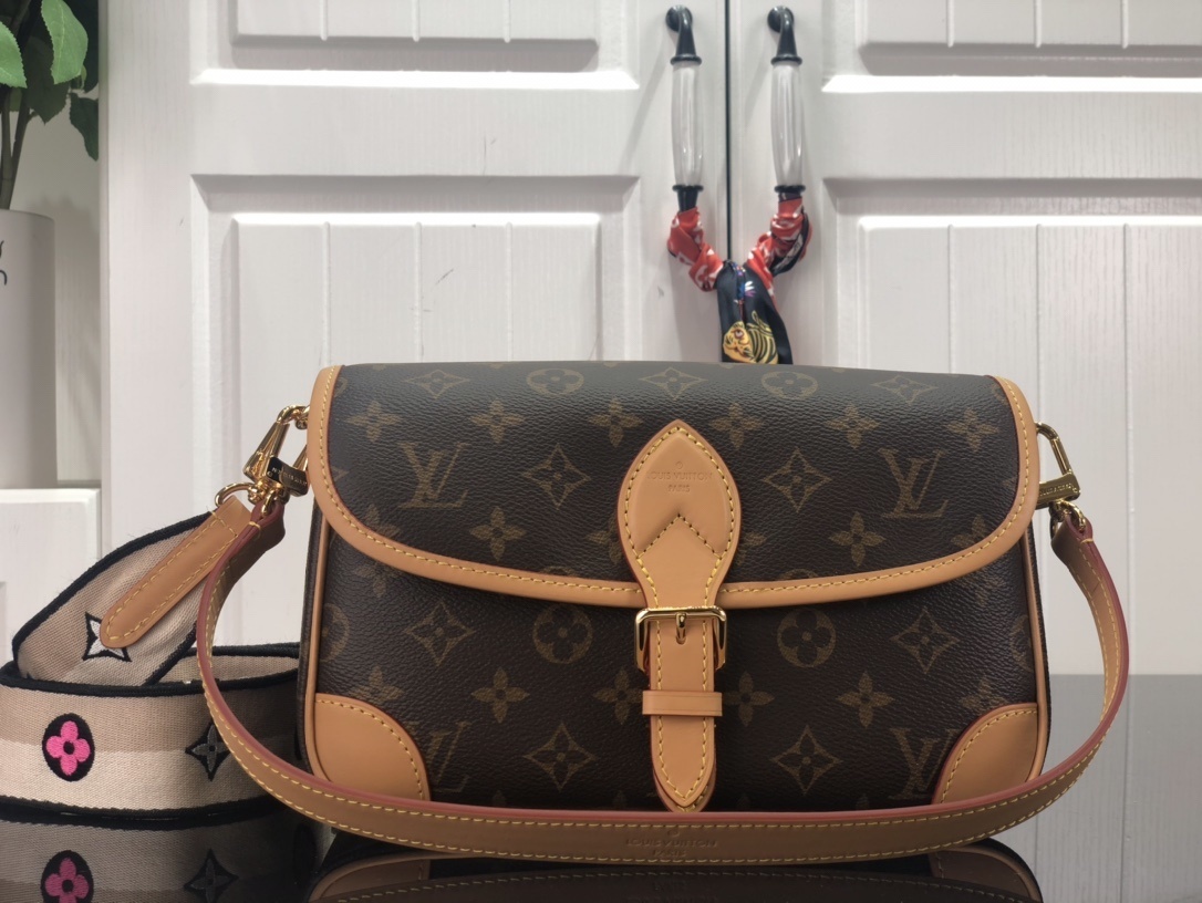 LV Shoulder bag M45985