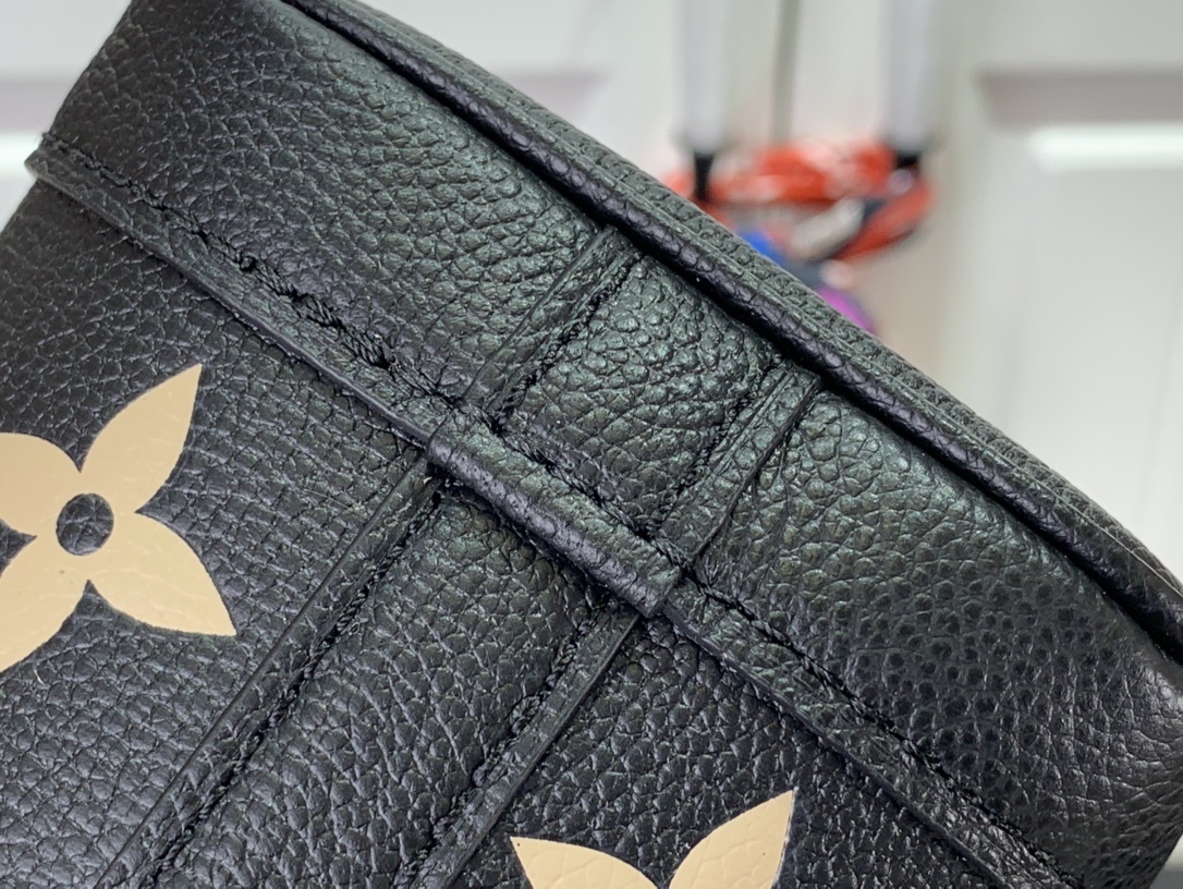 LV Shoulder bag m46291