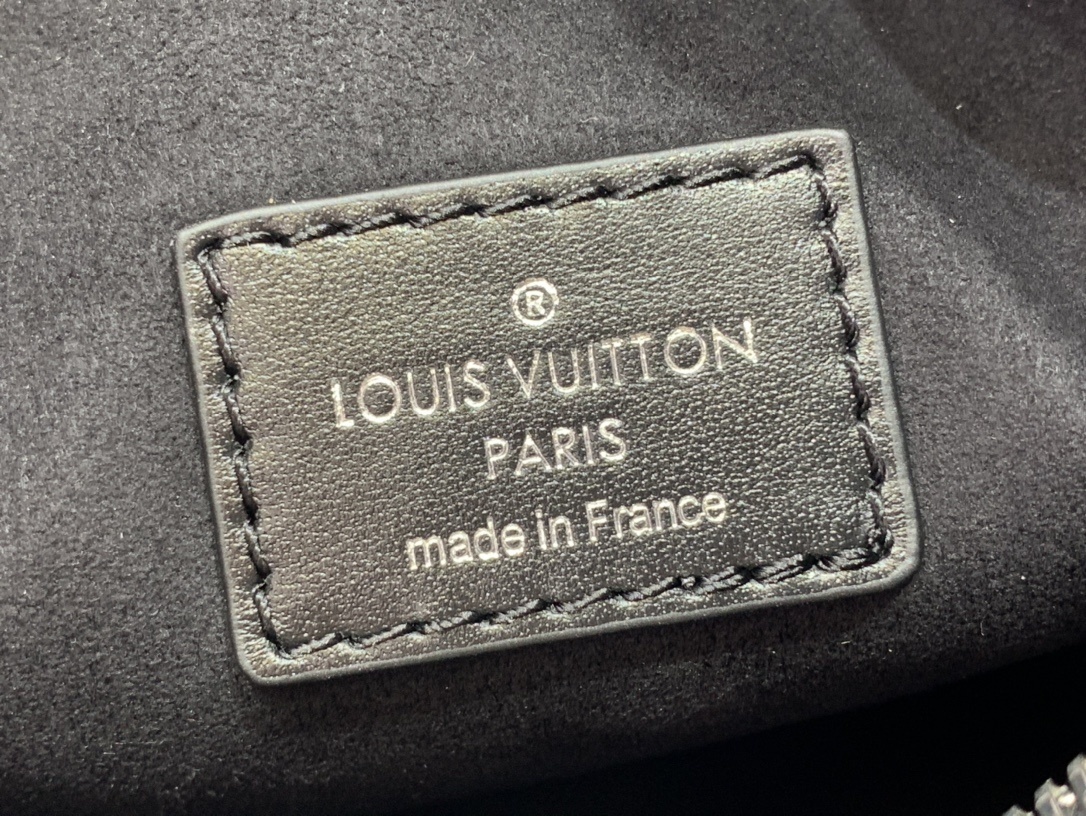 LV Shoulder bag M46358