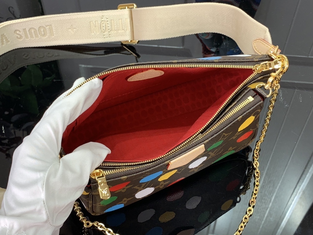 LV Shoulder bag m46385