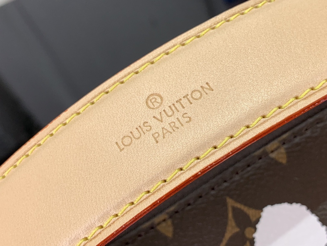 LV Shoulder bag M46396 46358 