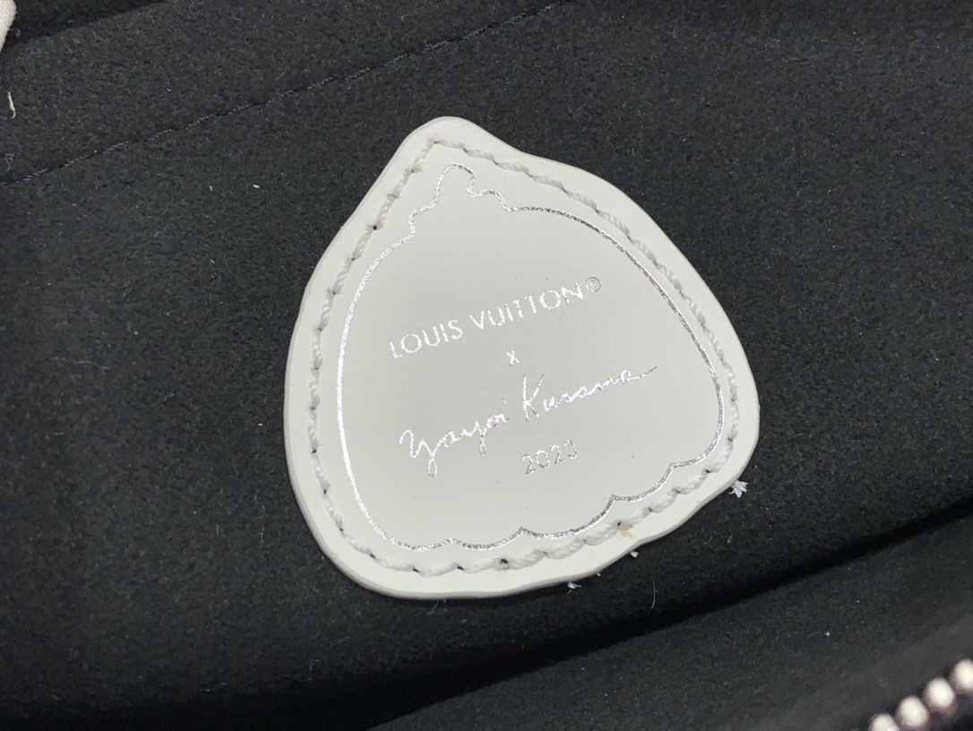 LV Shoulder bag m46410 