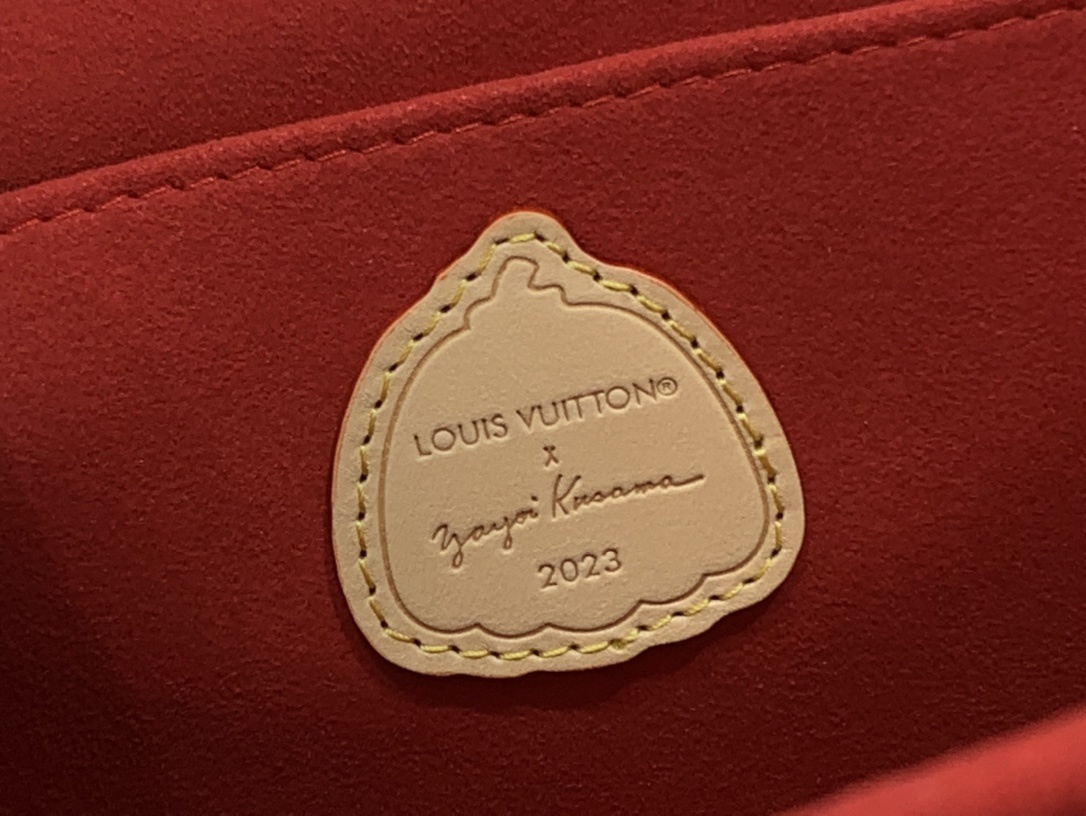 LV Shoulder bag m46432 