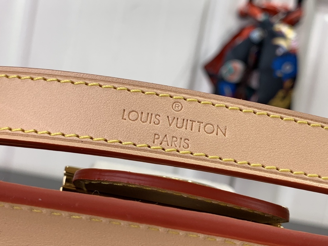 LV Shoulder bag m46432 