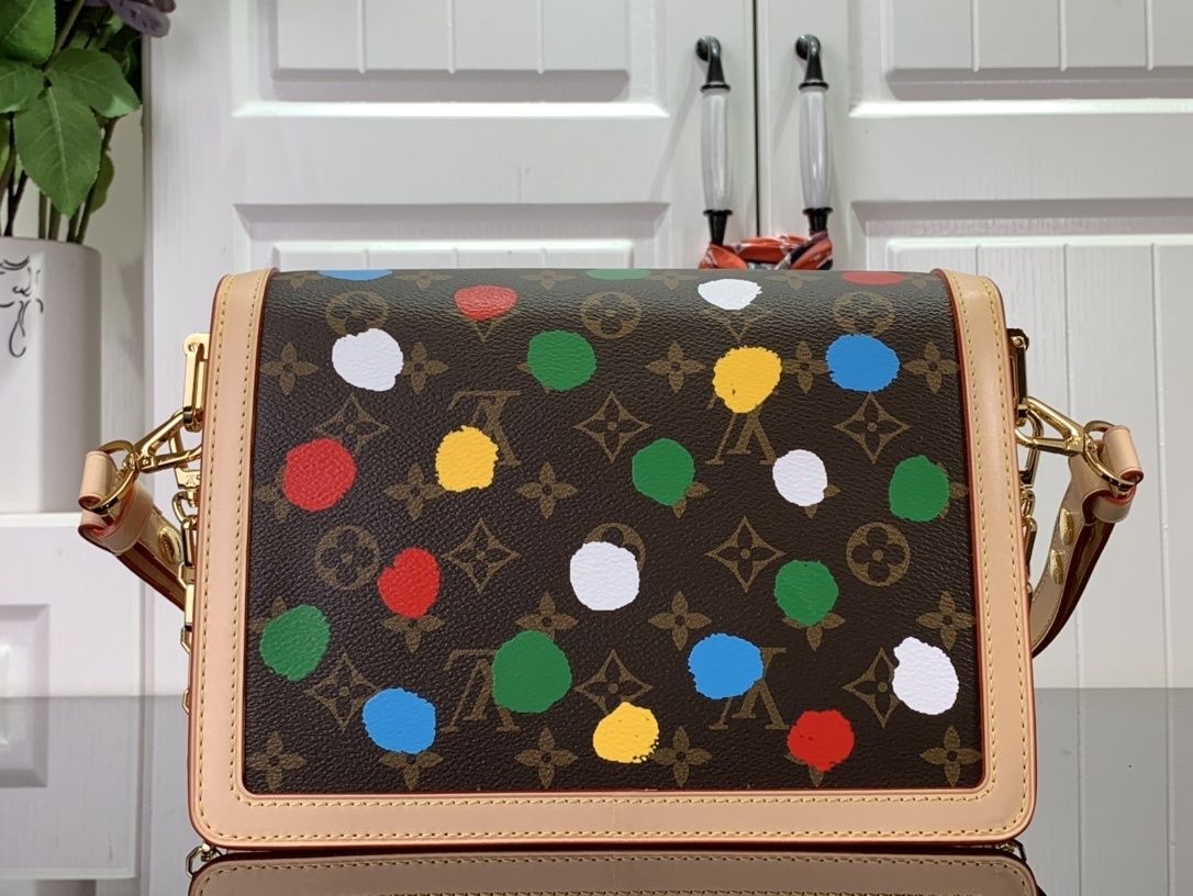 LV Shoulder bag m46432 