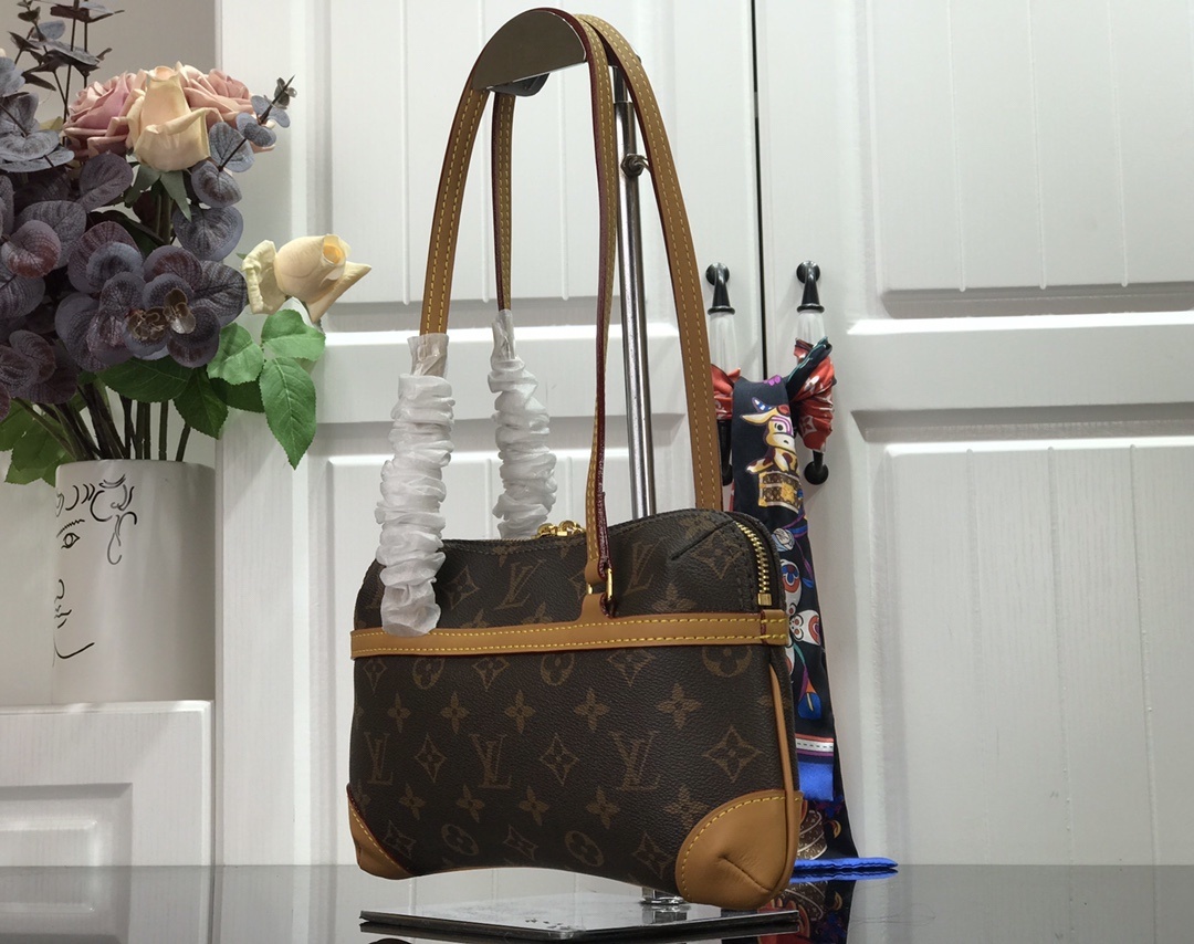 LV Shoulder bag M51143 