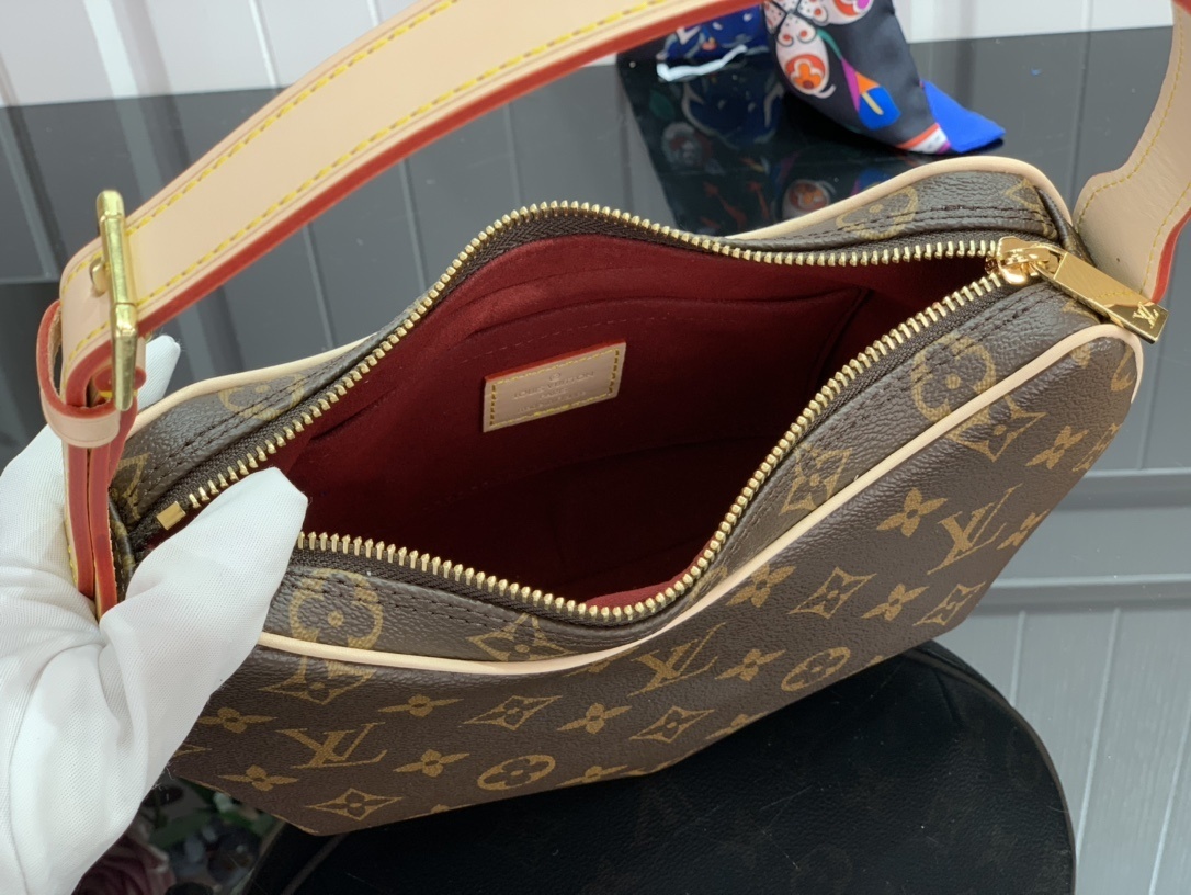 LV Shoulder bag M51511