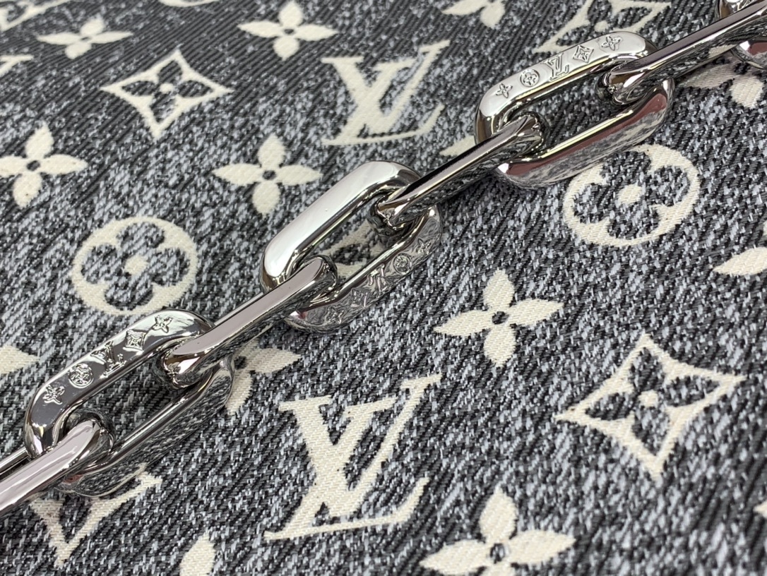 LV Shoulder bag M57790Q 