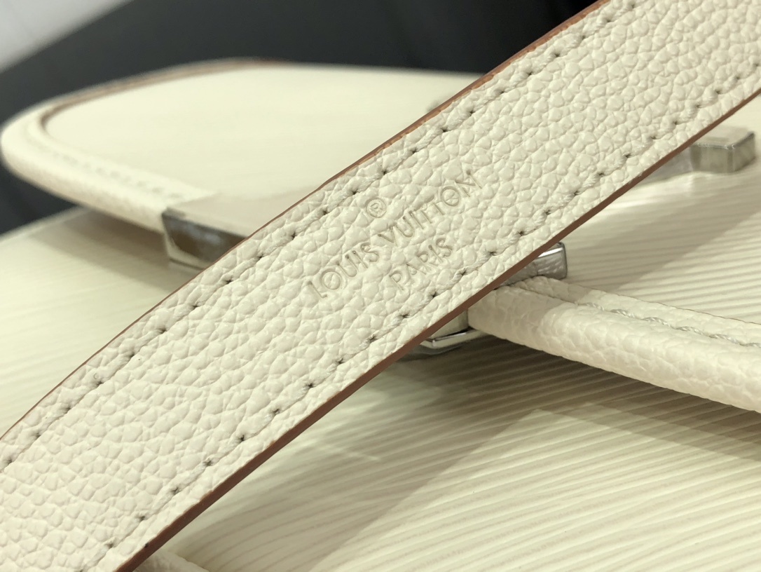 LV Shoulder bag m59386M