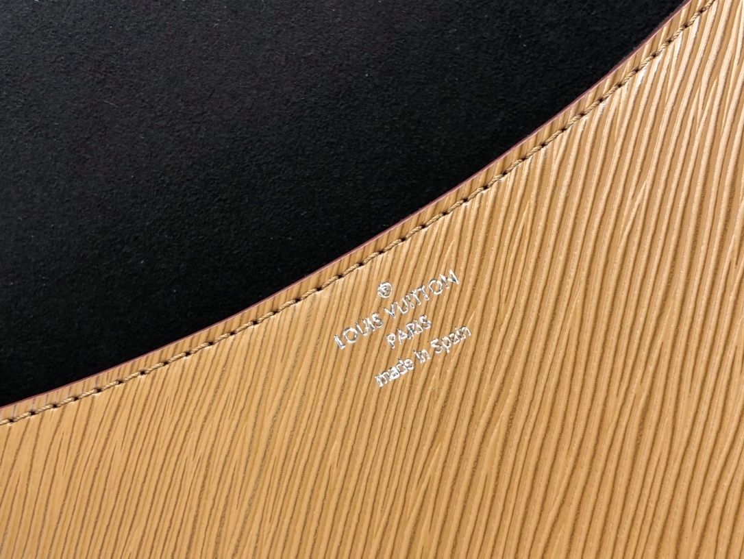 LV Shoulder bag m59386M