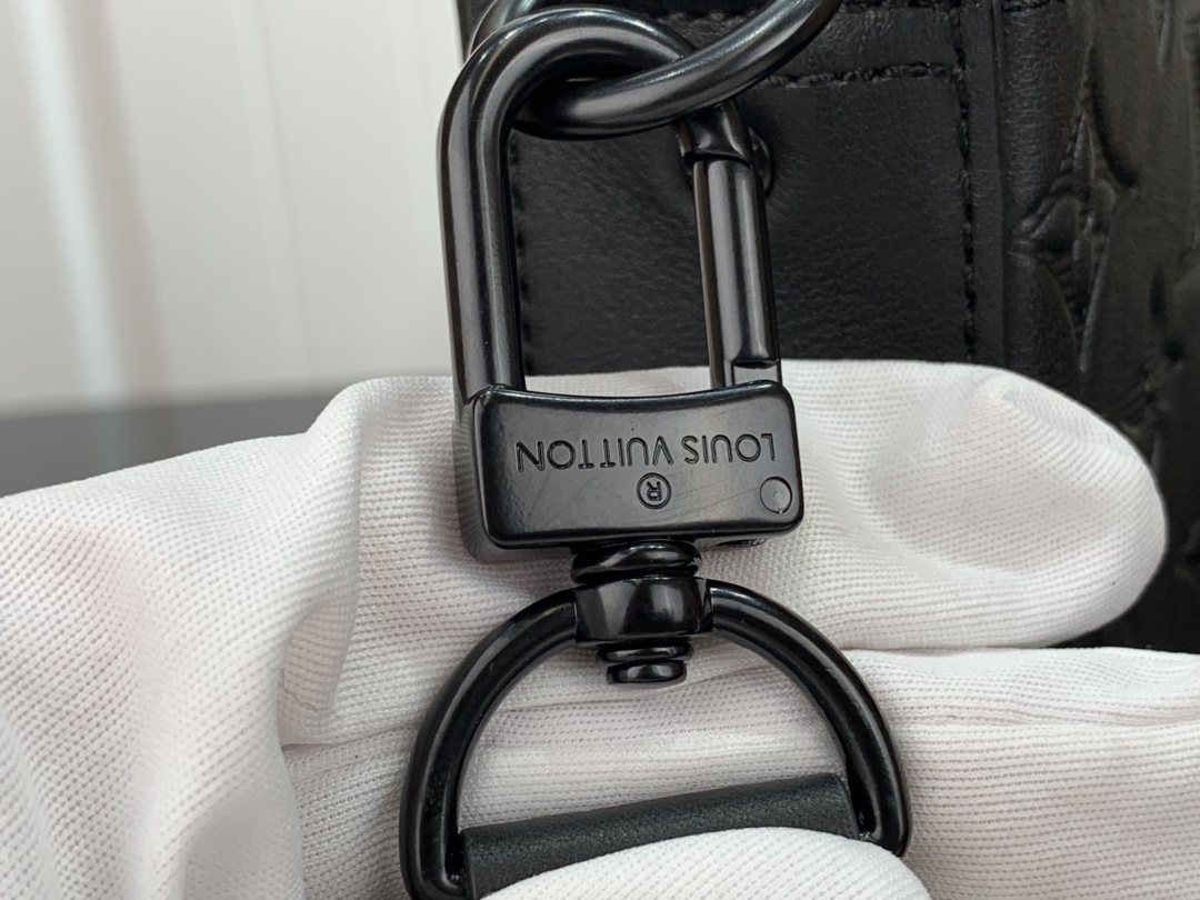 LV Shoulder bag M69827K