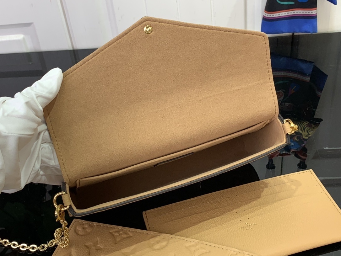 LV Shoulder bag M69977