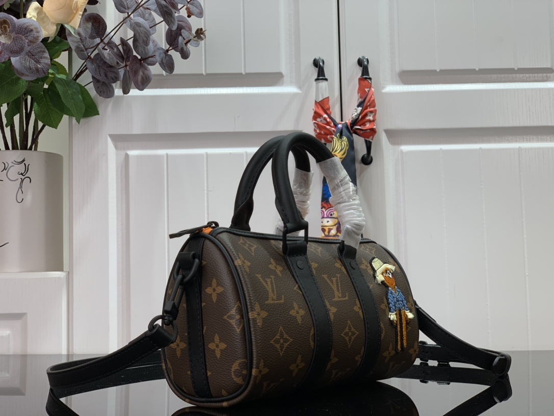 LV Shoulder bag M80201