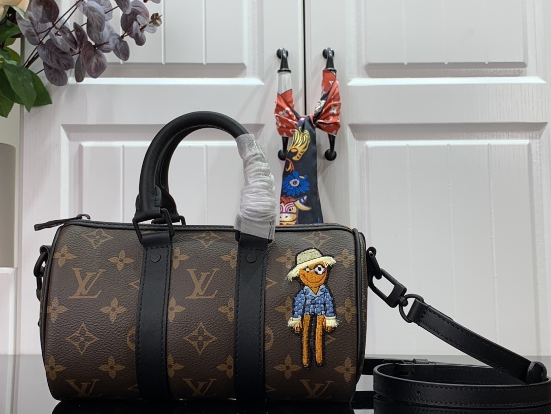 LV Shoulder bag M80201