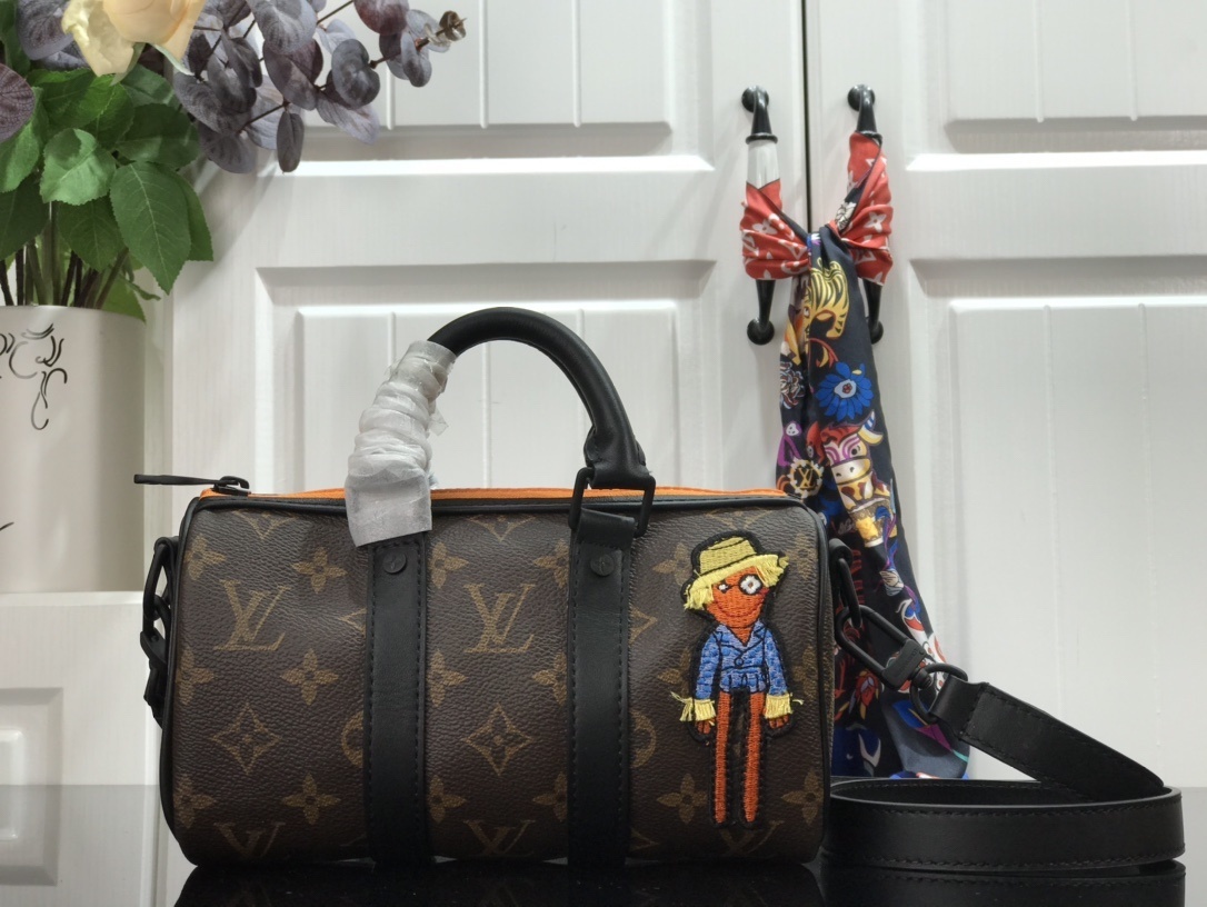 LV Shoulder bag M80201