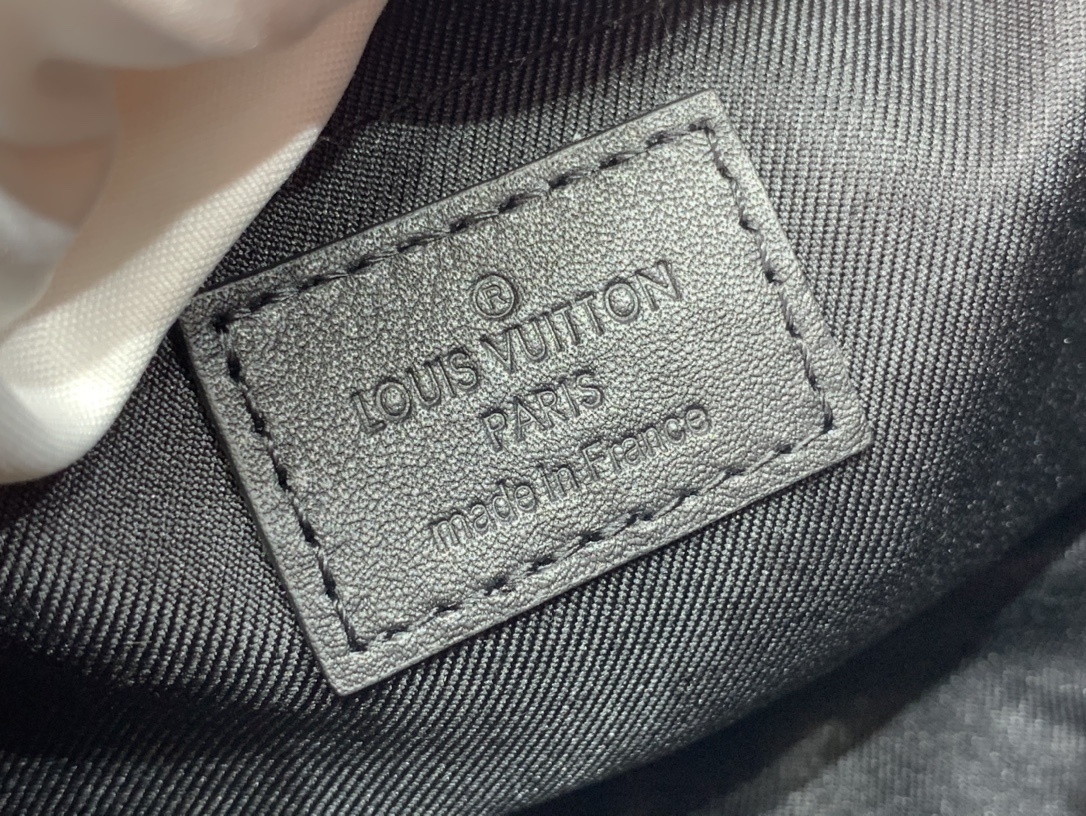 LV Shoulder bag M80201