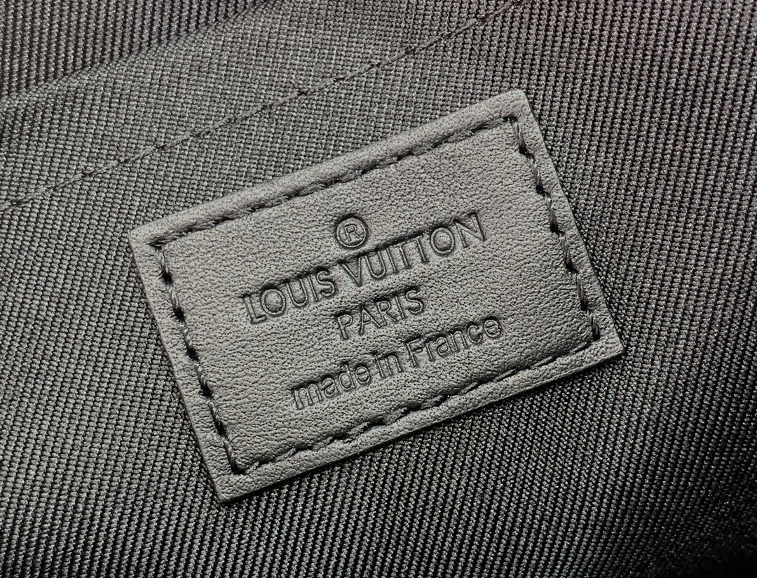 LV Shoulder bag M80202