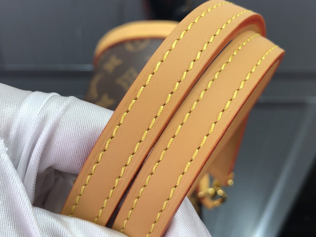 LV Shoulder bag M80874