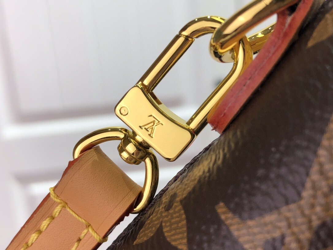 LV Shoulder bag M80874