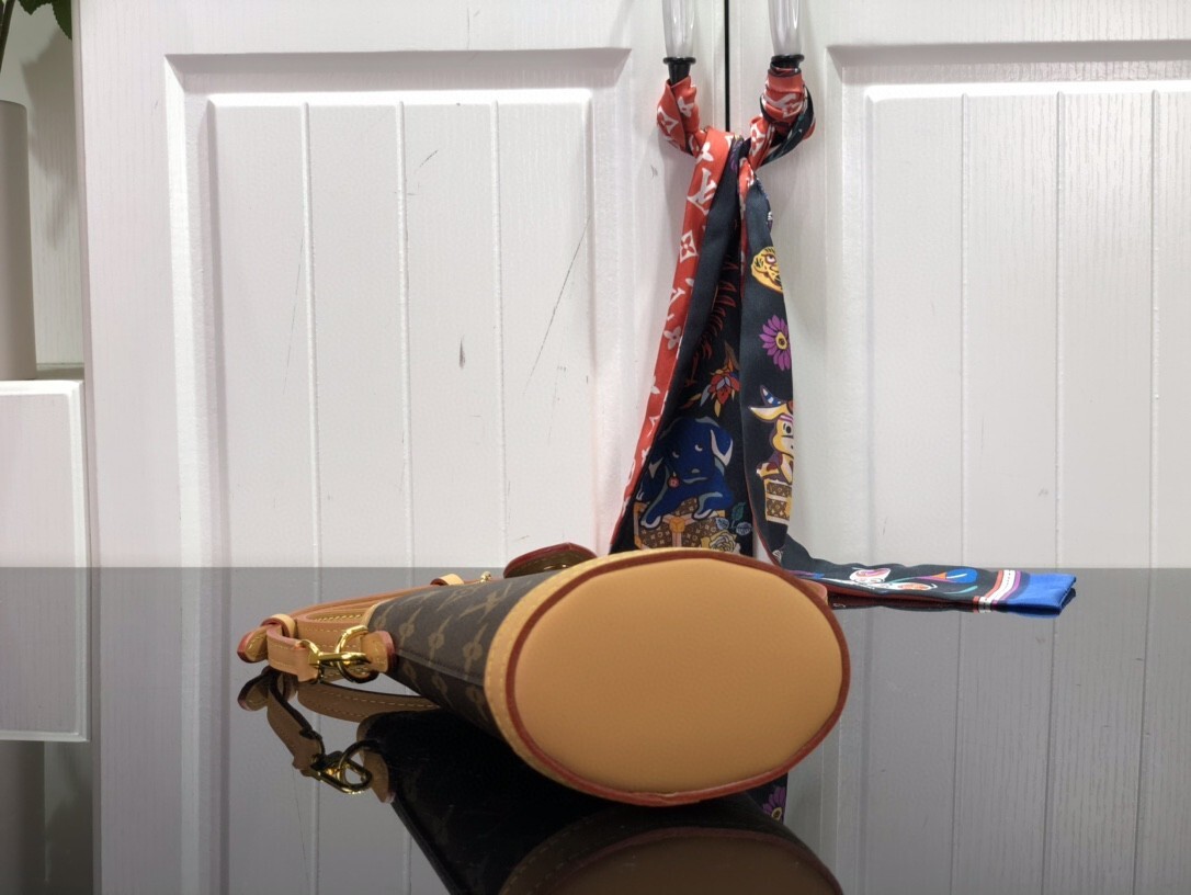 LV Shoulder bag M80874